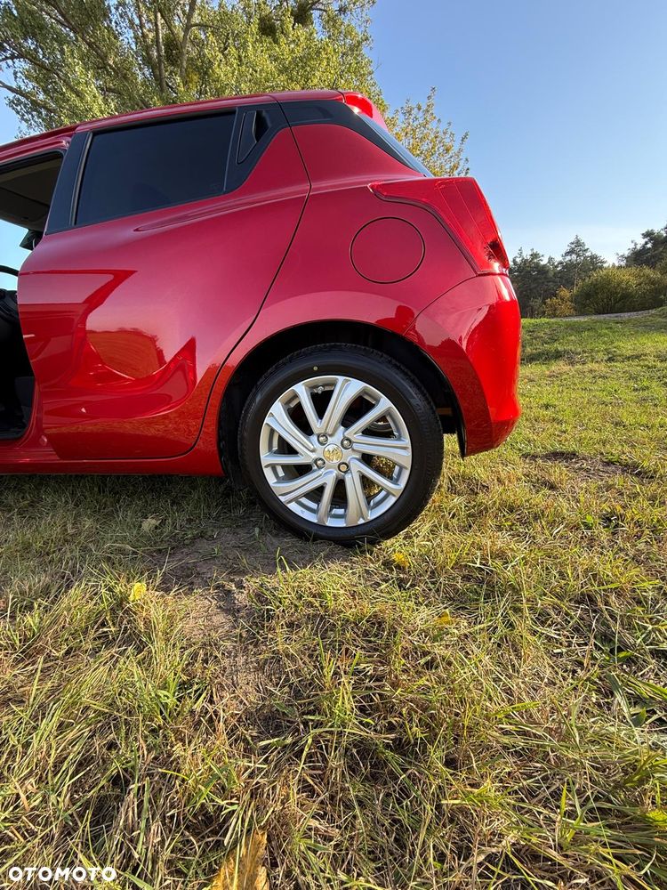Suzuki Swift 1.2 Dualjet SHVS Premium CVT - 8