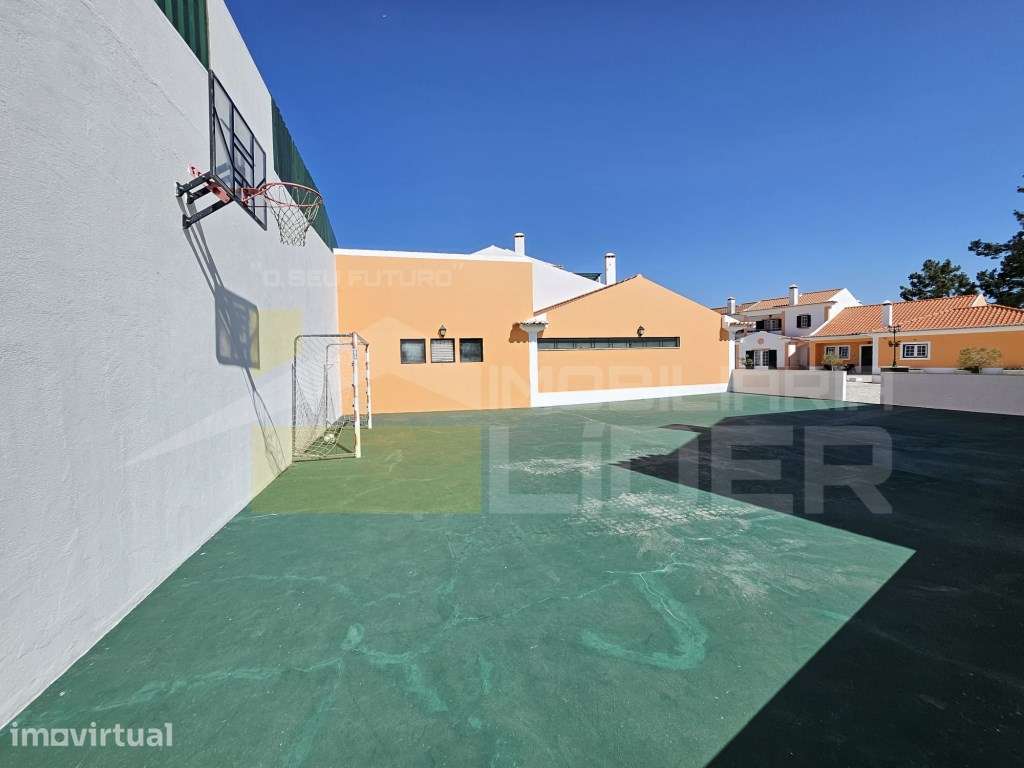 Exclusividade Imobiliária Lider 
Moradia T4 em Condomínio Fechado ... - Grande imagem: 3/55