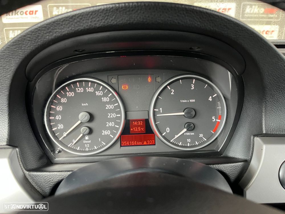 BMW 320 d EfficientDynamics - 24