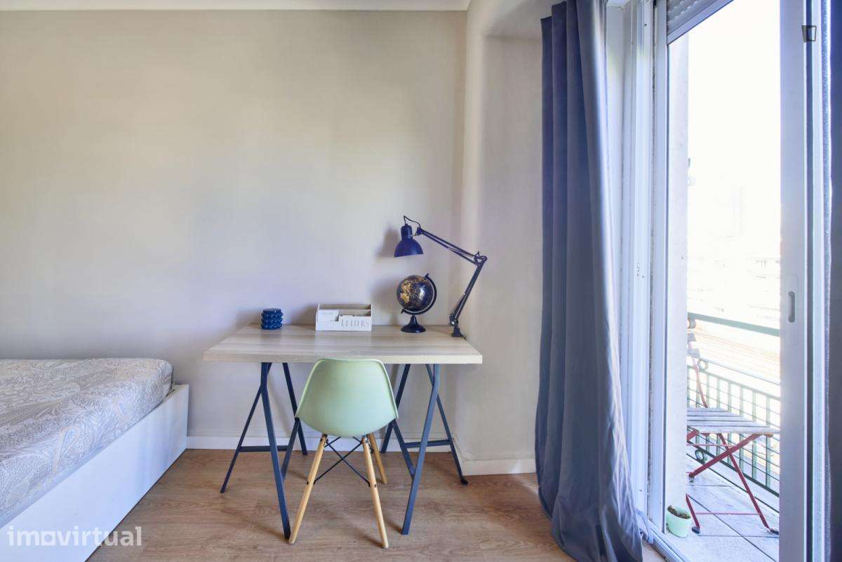 Quarto - localizado em Roma-Areeiro Lisbon - Grande imagem: 5/27