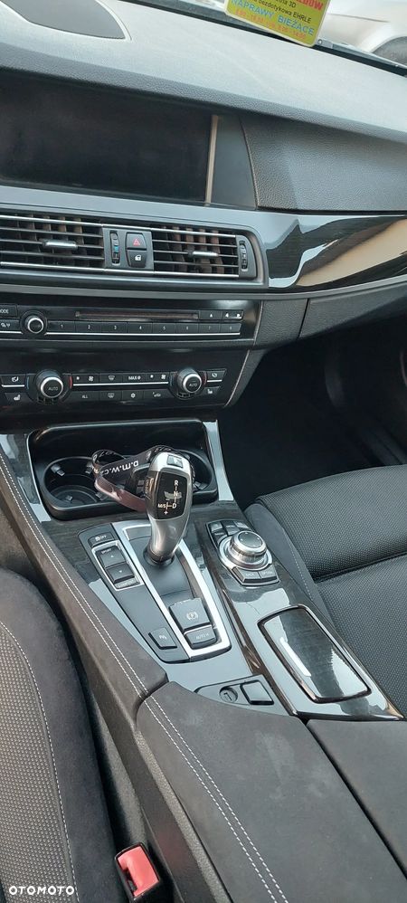 BMW Seria 5 520d Sport-Aut - 12