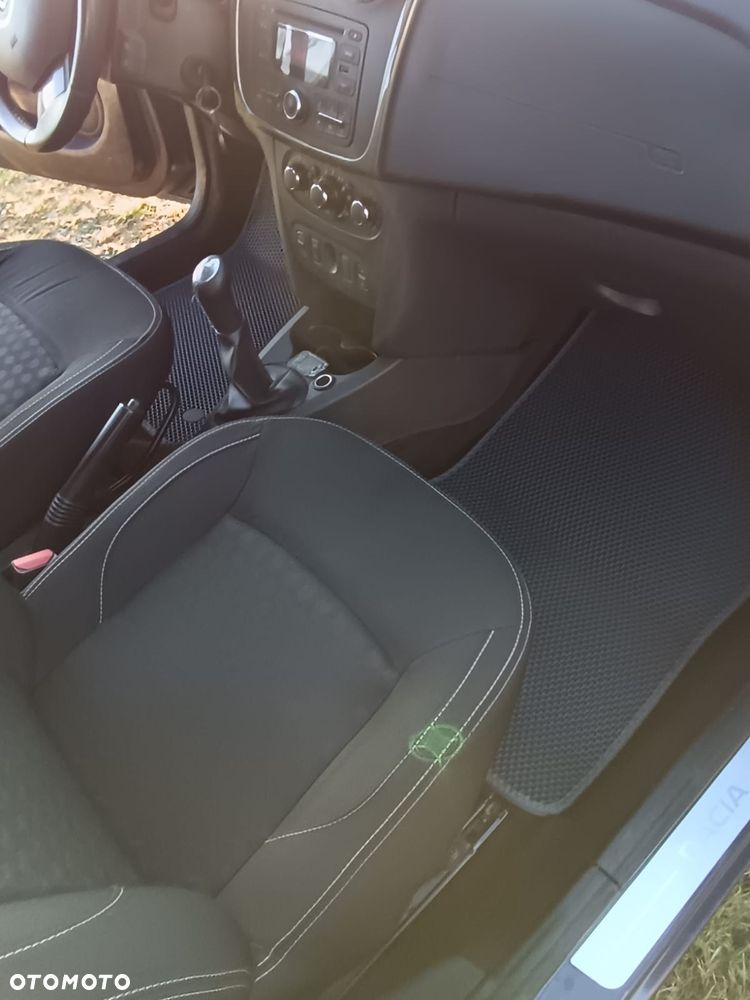 Dacia Logan 1.2 16V Ambiance - 9