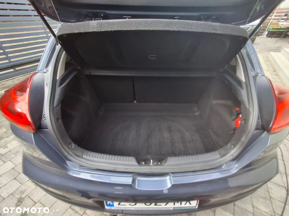 Kia ProCeed - 8