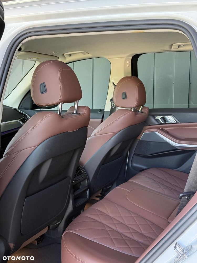BMW X5 xDrive40i mHEV - 15