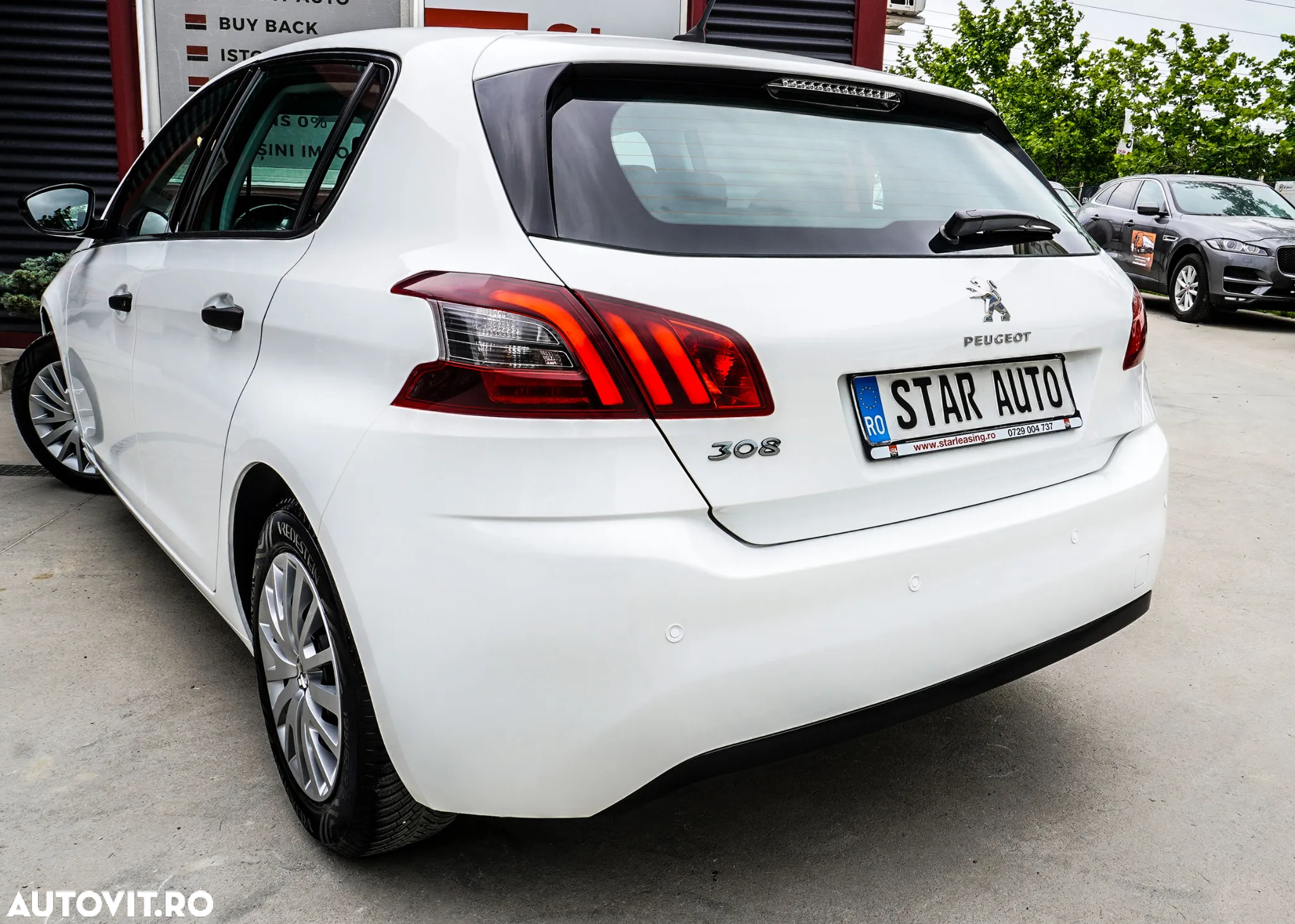 Peugeot 308 1.2 L PureTech Turbo S&S Allure - 5