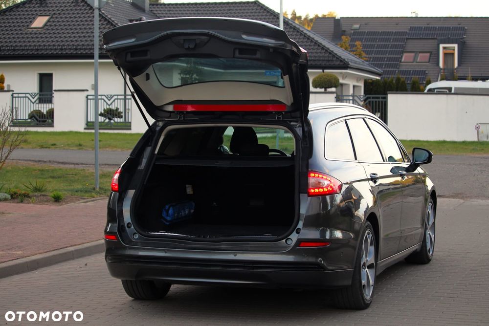 Ford Mondeo 1.6 TDCi ECOnetic Start-Stopp Titanium - 11