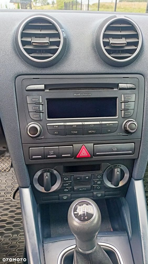 Audi A3 1.6 Attraction - 9