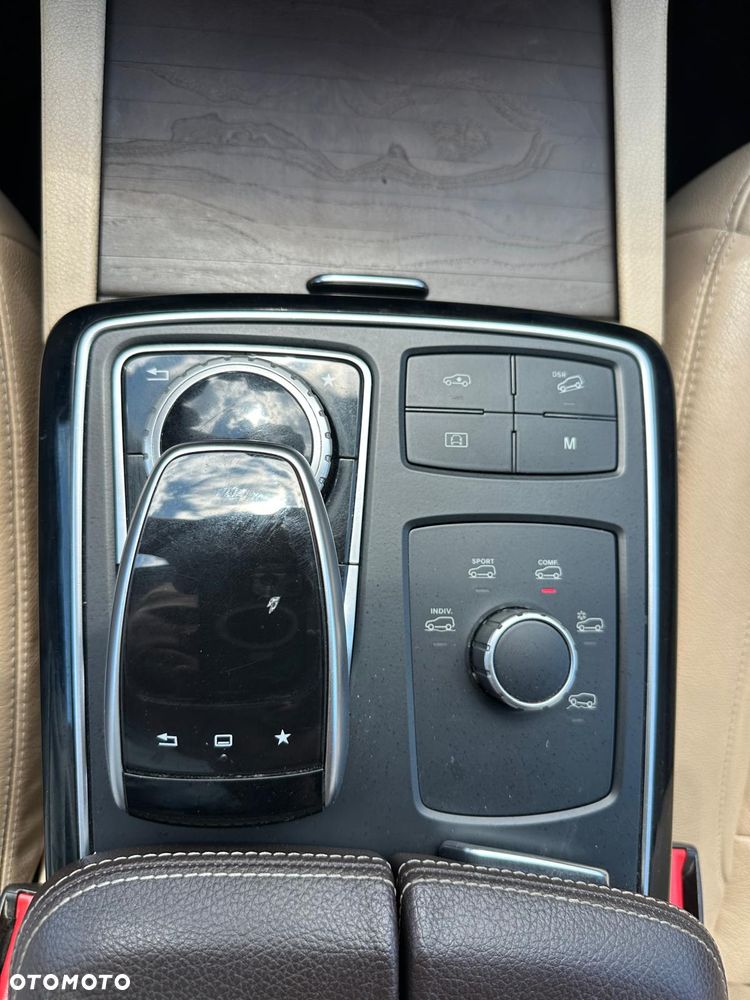 Mercedes-Benz GLE 350 d 4-Matic - 12