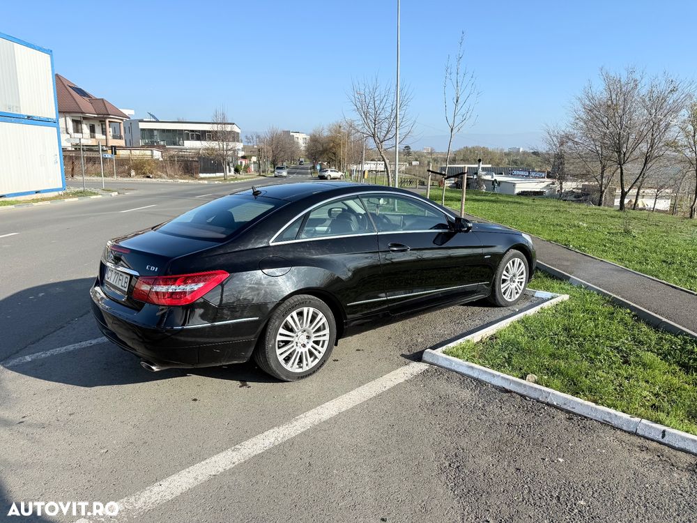 Mercedes-Benz E 350 CDI DPF Coupe BlueEFFICIENCY 7G-TRONIC Avantgarde - 3