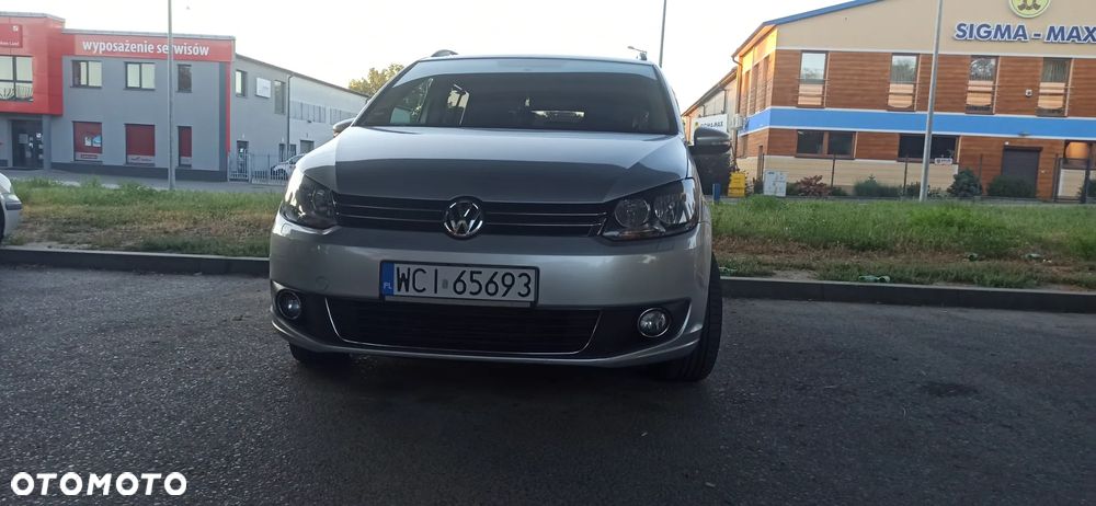 Volkswagen Touran - 15