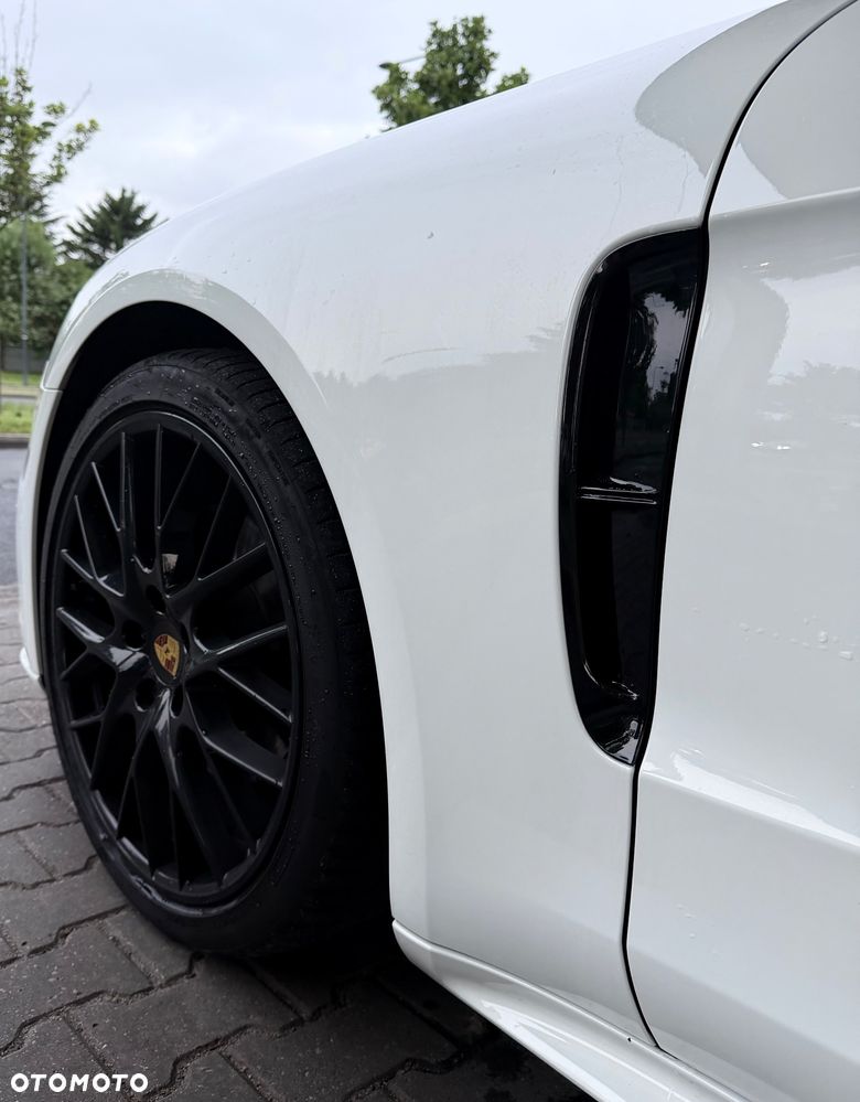 Porsche Panamera - 15