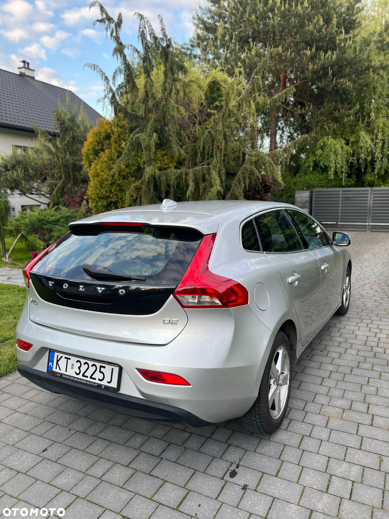 Volvo V40 D2 Momentum - 2