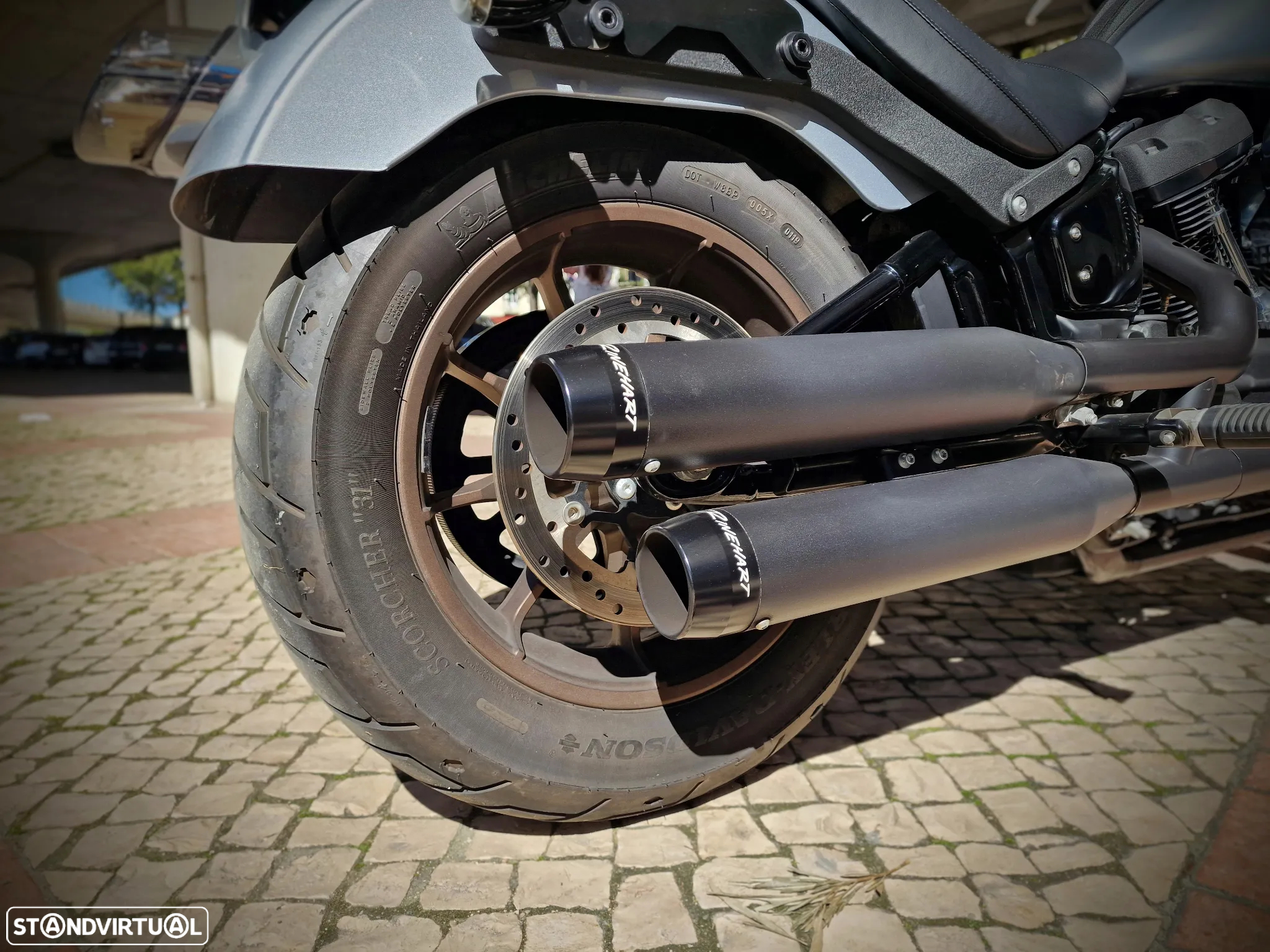 Harley-Davidson FXLR Low Rider S - 9