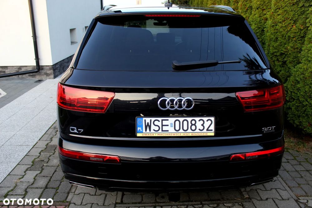 Audi Q7 3.0 TFSI Quattro Tiptr - 6