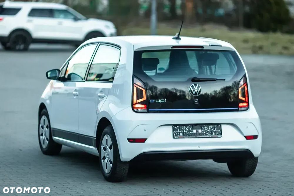 Volkswagen up! e-up - 13