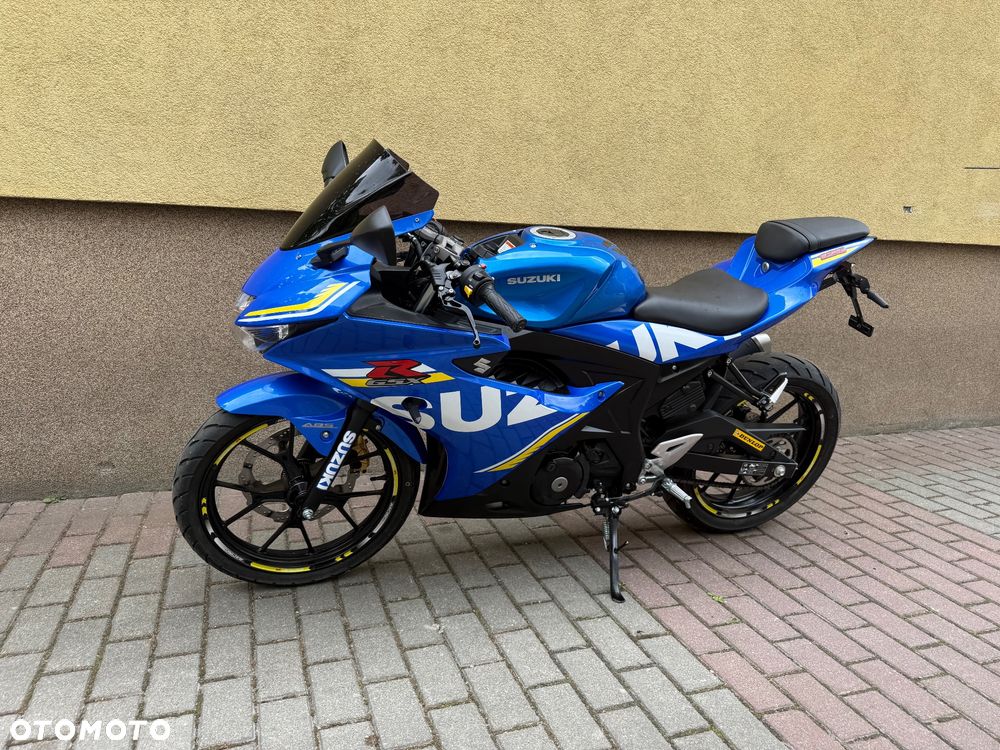 Suzuki GSX-R - 23