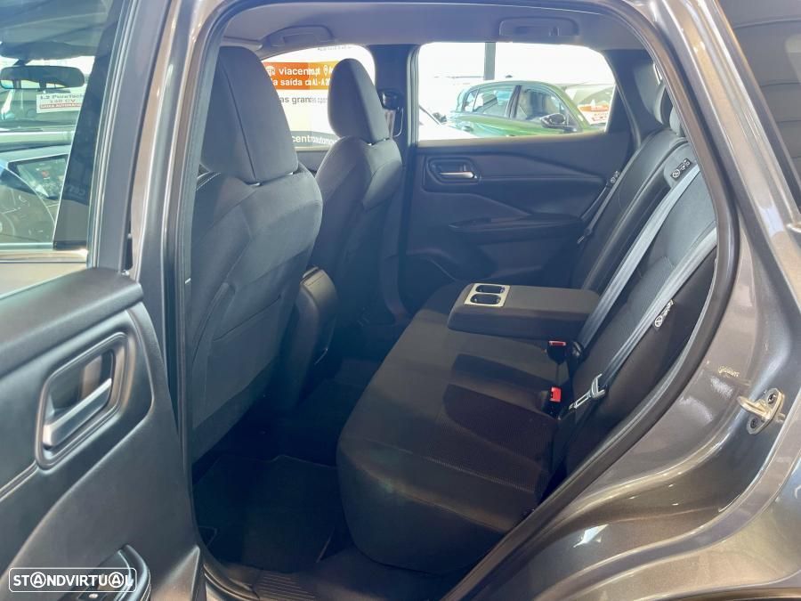 Nissan Qashqai 1.3 DIG-T Acenta Xtronic - 29