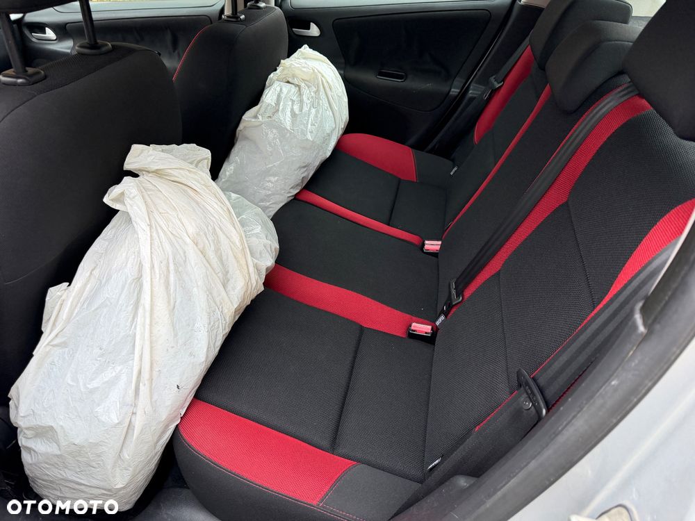 Peugeot 207 - 17