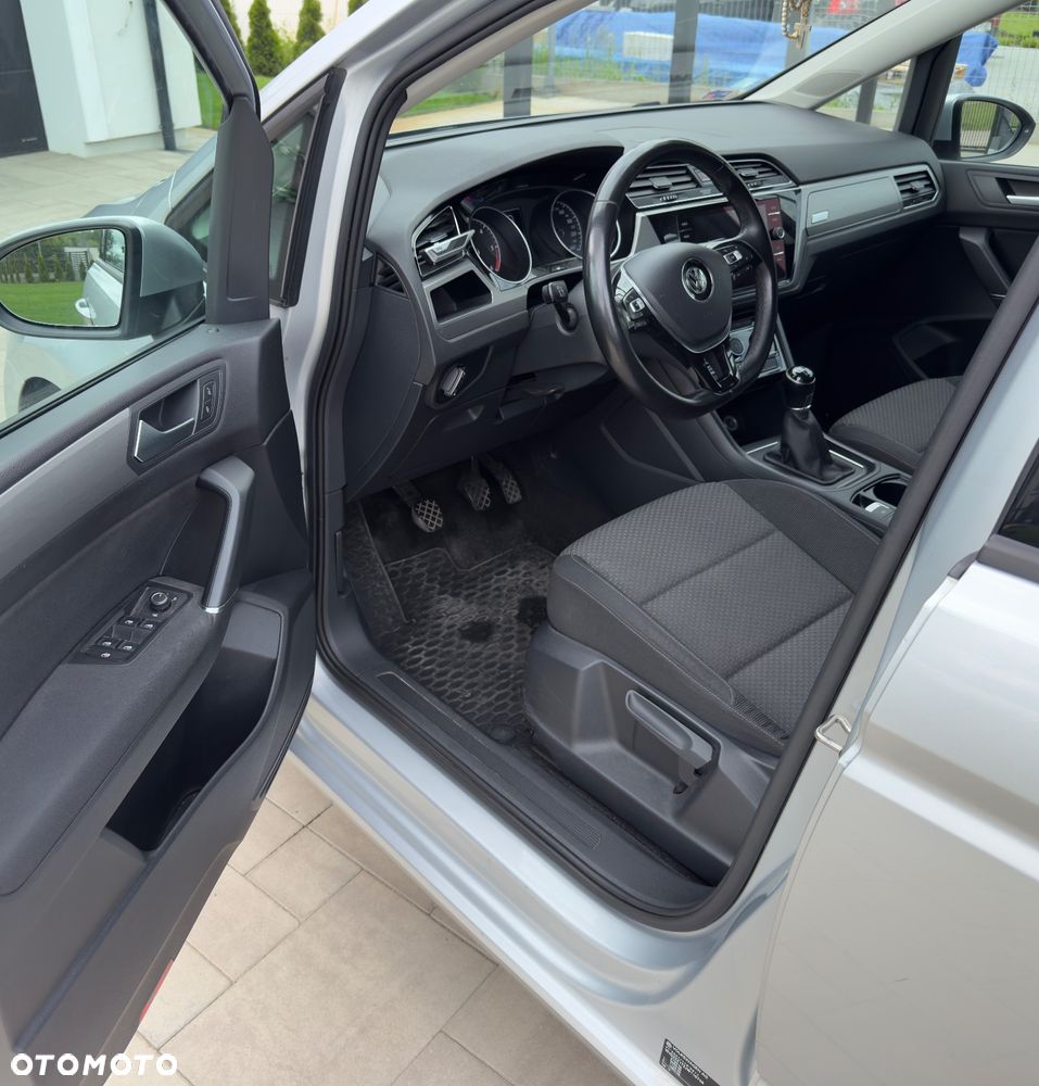 Volkswagen Touran 1.6 TDI BMT SCR Comfortline - 6