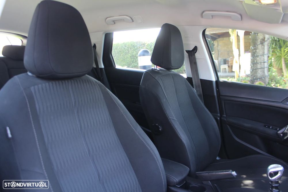 Peugeot 308 1.6 HDi Executive CVM6 - 17