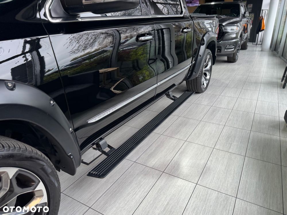 RAM 1500 - 25