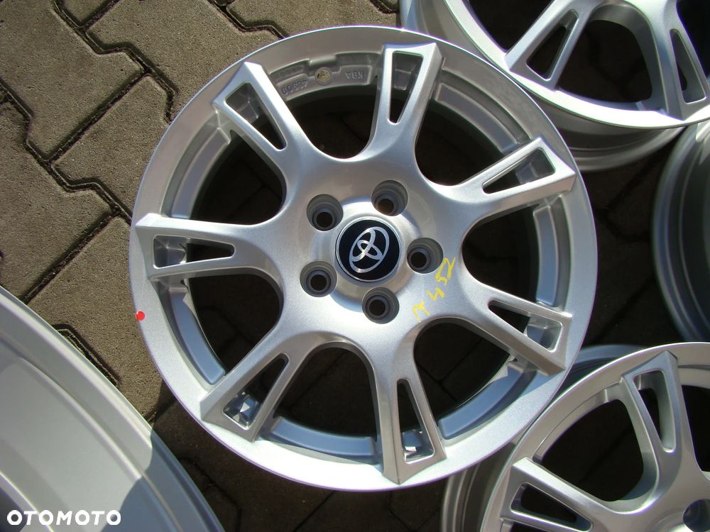 a452 5x100 Toyota Yaris Verso S Prius 6jx15 - 5