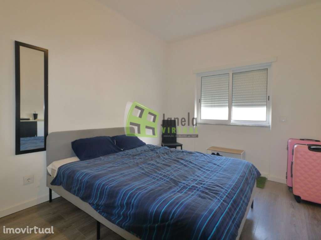 Apartamento T2 Remodelado - Baixa da Banheira - Grande imagem: 2/24