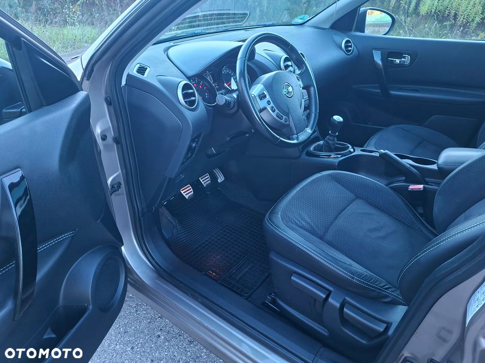 Nissan Qashqai+2 2.0 360 - 27