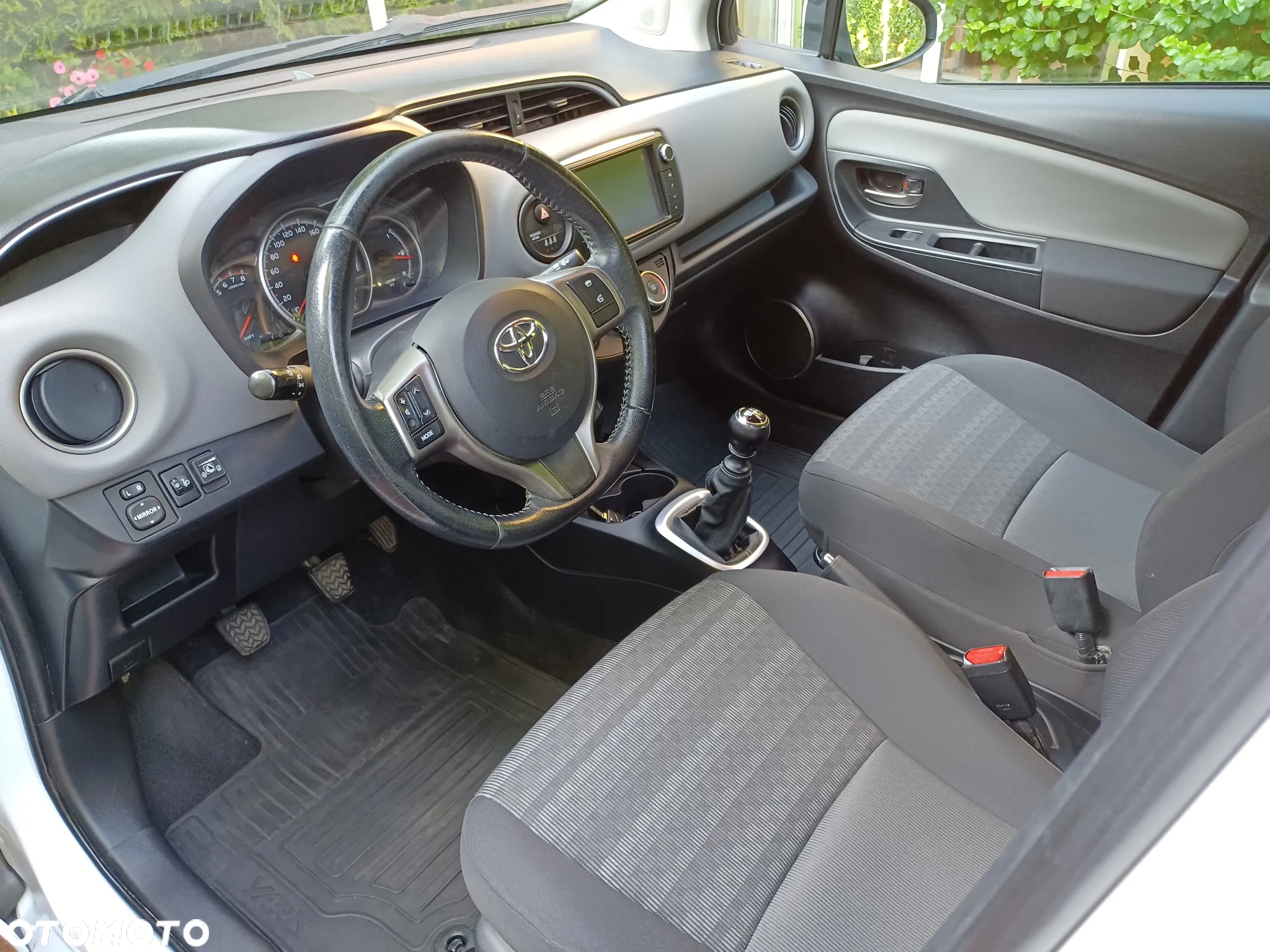 Toyota Yaris 1.33 Premium - 8