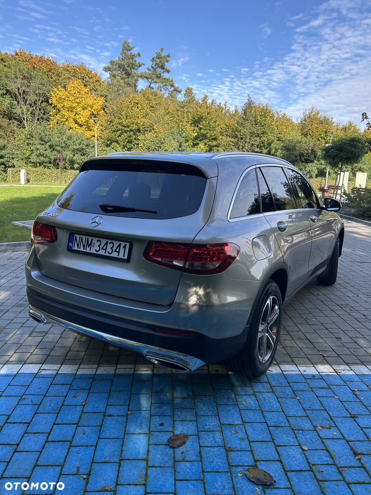 Mercedes-Benz GLC 300 4-Matic - 4
