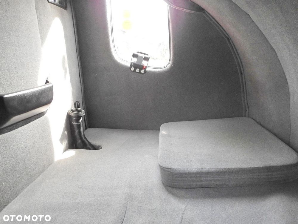 Iveco DAILY 35S18 PLANDEKA 10 PALET WEBASTO KLIMATYZACJA TEMPOMAT LEDY  180KM - 41