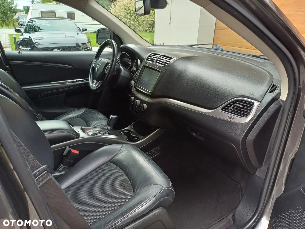 Dodge Journey - 12