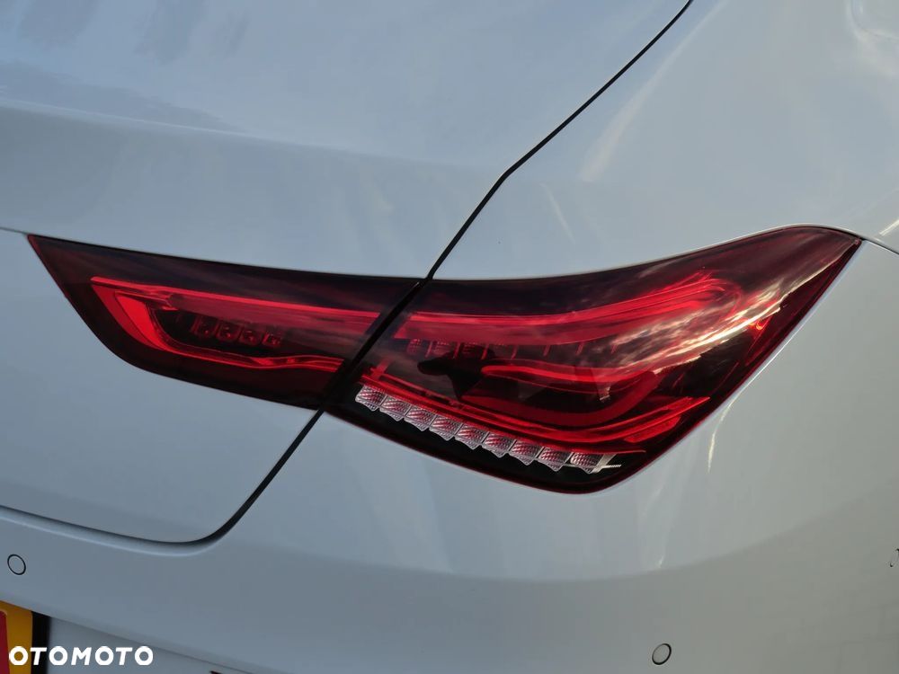 Mercedes-Benz CLA 200 7G-DCT Edition AMG Line - 34
