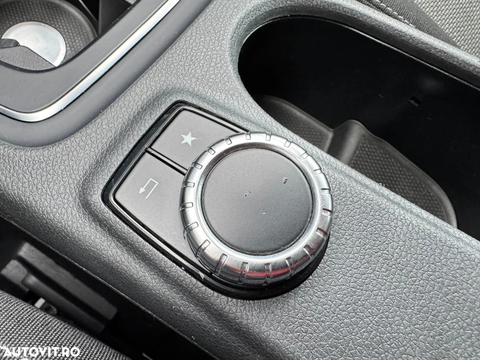 Mercedes-Benz GLA 200 d 4MATIC Aut. - 30
