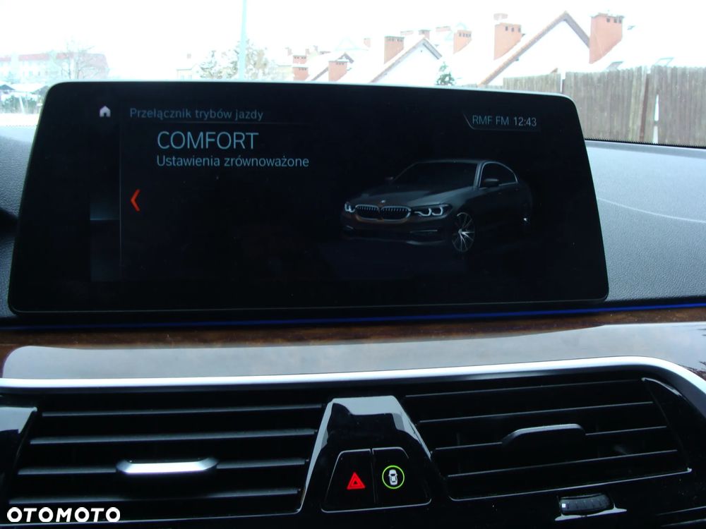 BMW Seria 5 520d xDrive M Sport sport - 22