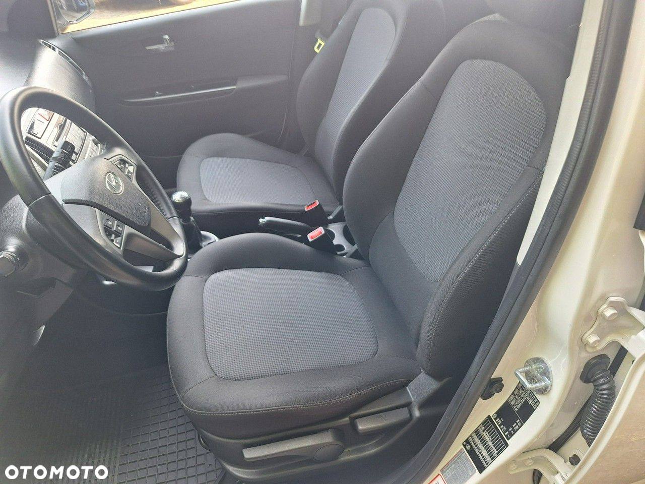 Hyundai i20 1.2 Fifa World Cup Edition - 14