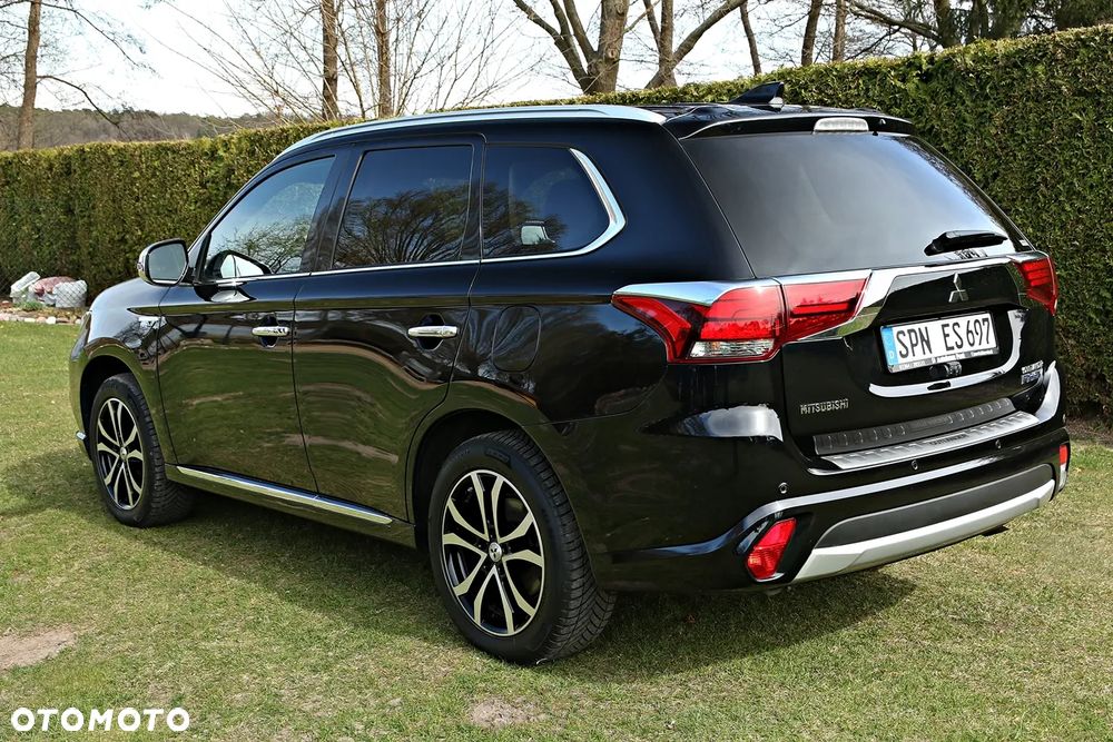 Mitsubishi Outlander - 17