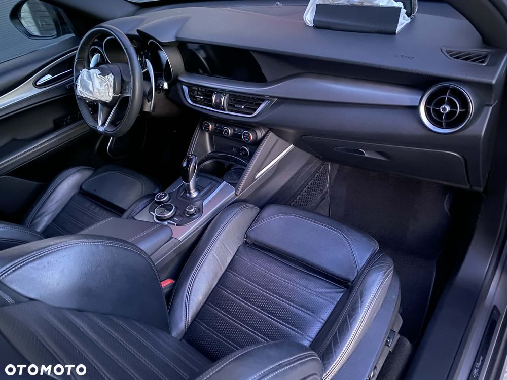 Alfa Romeo Stelvio 2.2 16V AT8 Executive - 9