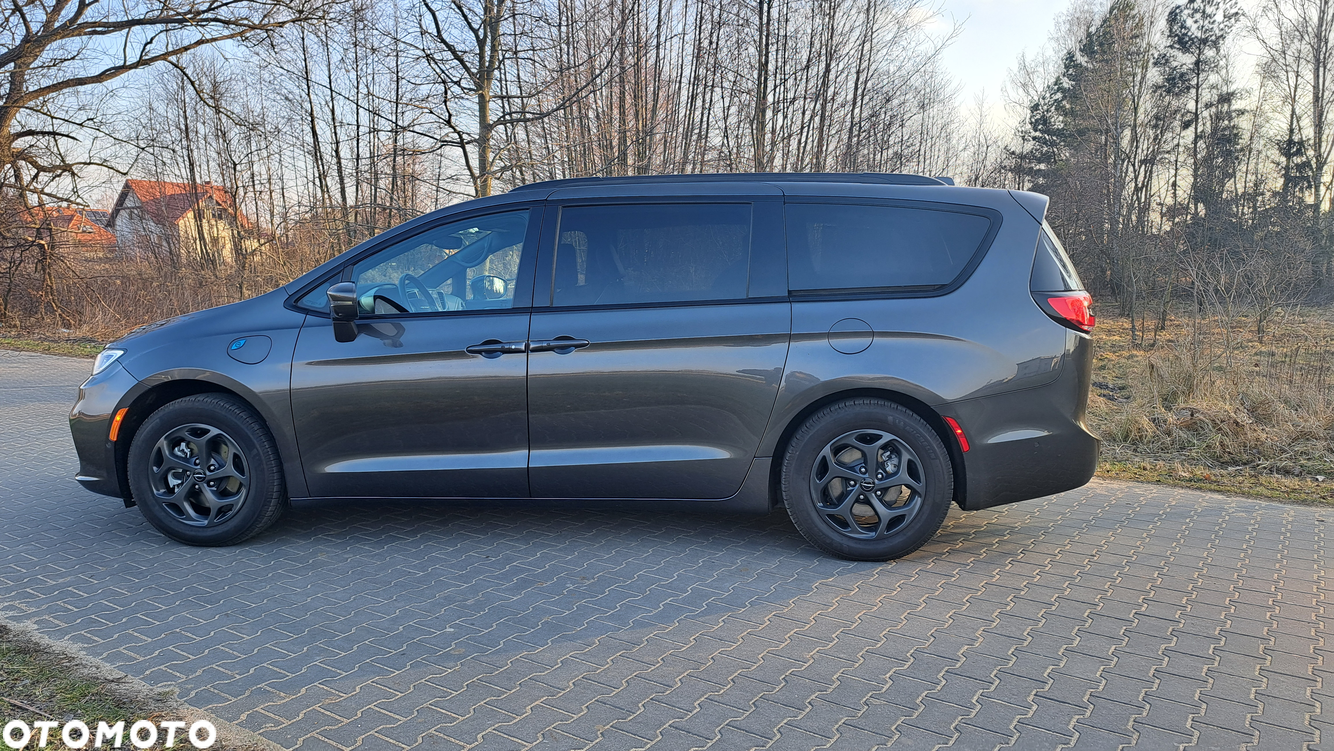 Chrysler Pacifica - 14