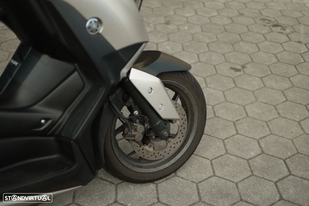 Yamaha X-Max 300 ABS TCS - 10