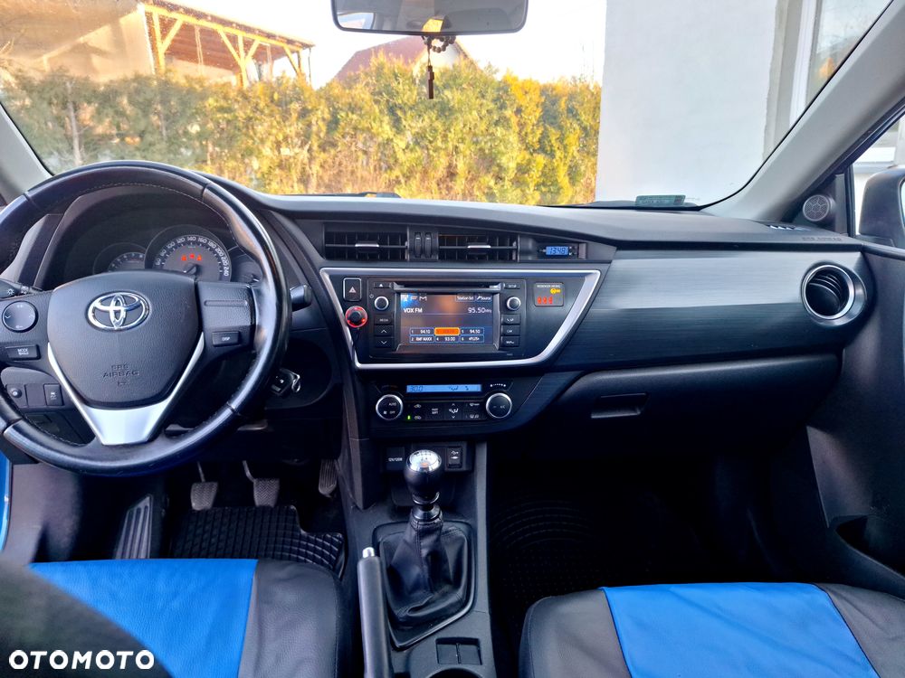 Toyota Auris - 13
