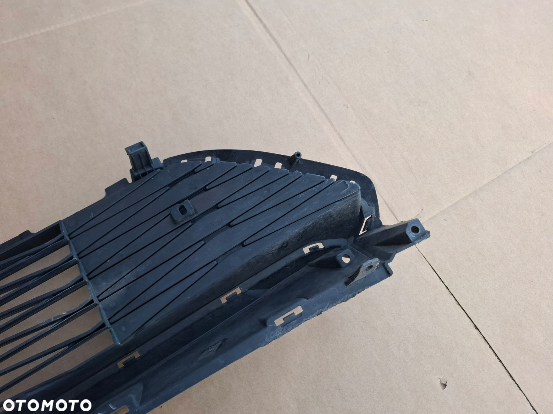 KRATKA ŚRODKOWA KIA CEED III LIFT ORYGINAŁ ŁADNY STAN - 6