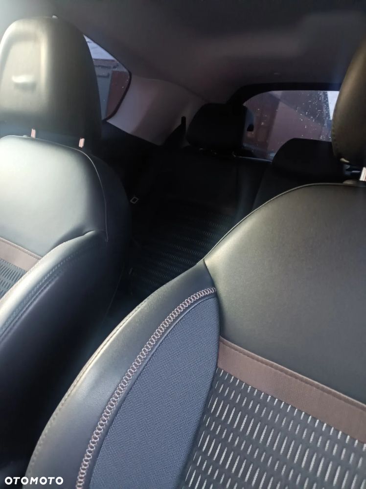 Peugeot 208 120 VTI Allure - 12