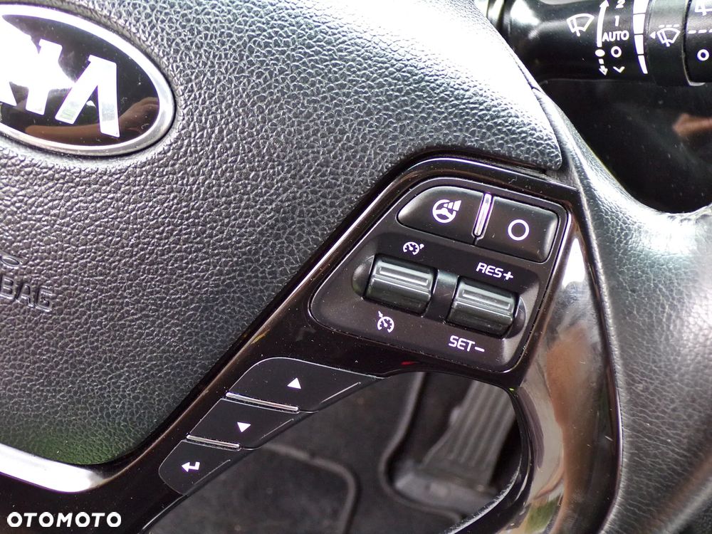 Kia Ceed 1.6 CRDi L - 22