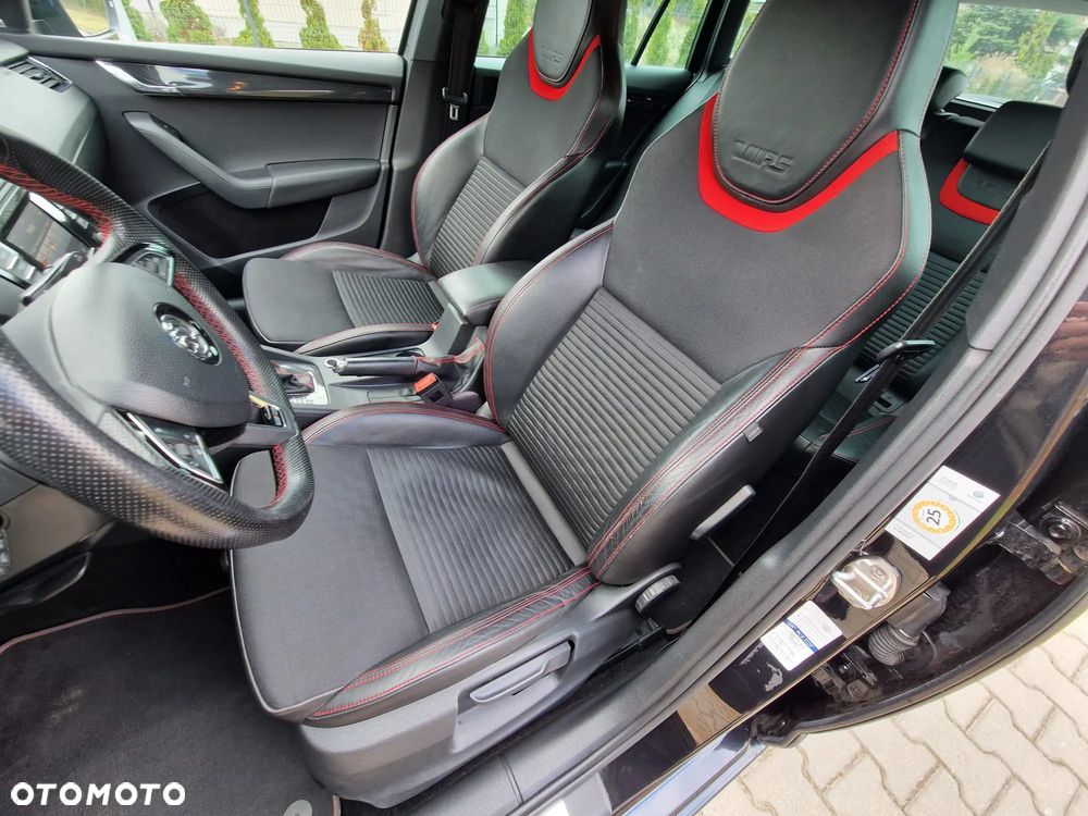 Skoda Octavia 2.0 TDI DSG RS - 9