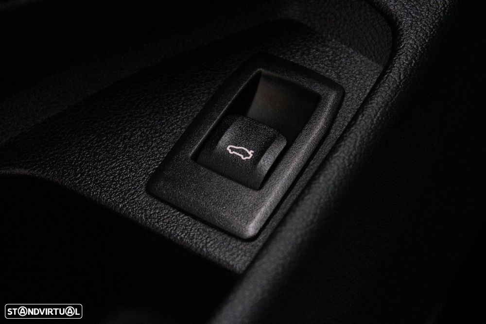 BMW 318 d Corporate Edition - 36