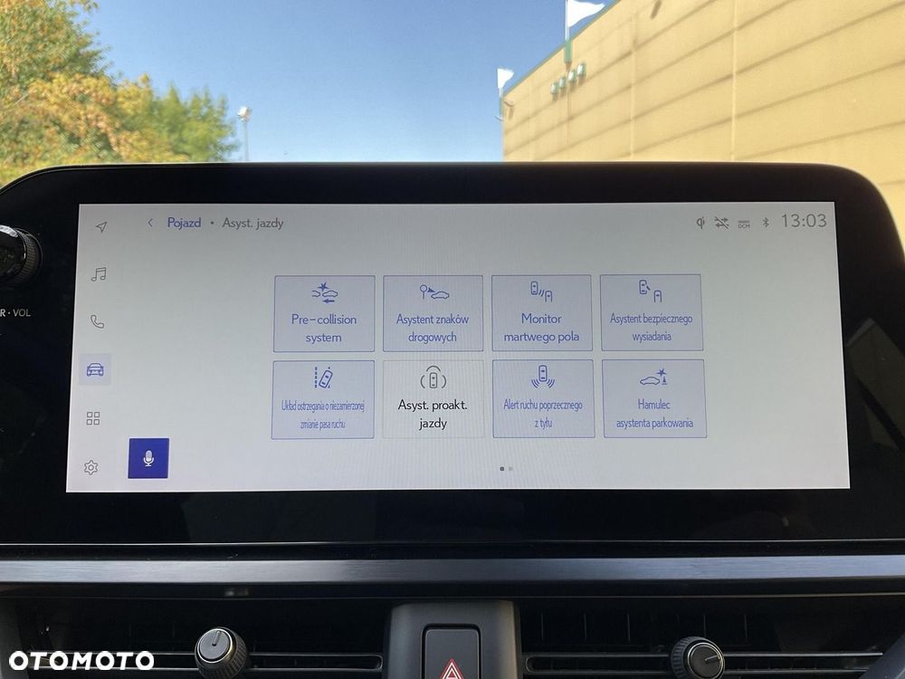 Lexus UX 300h Omotenashi AWD - 22