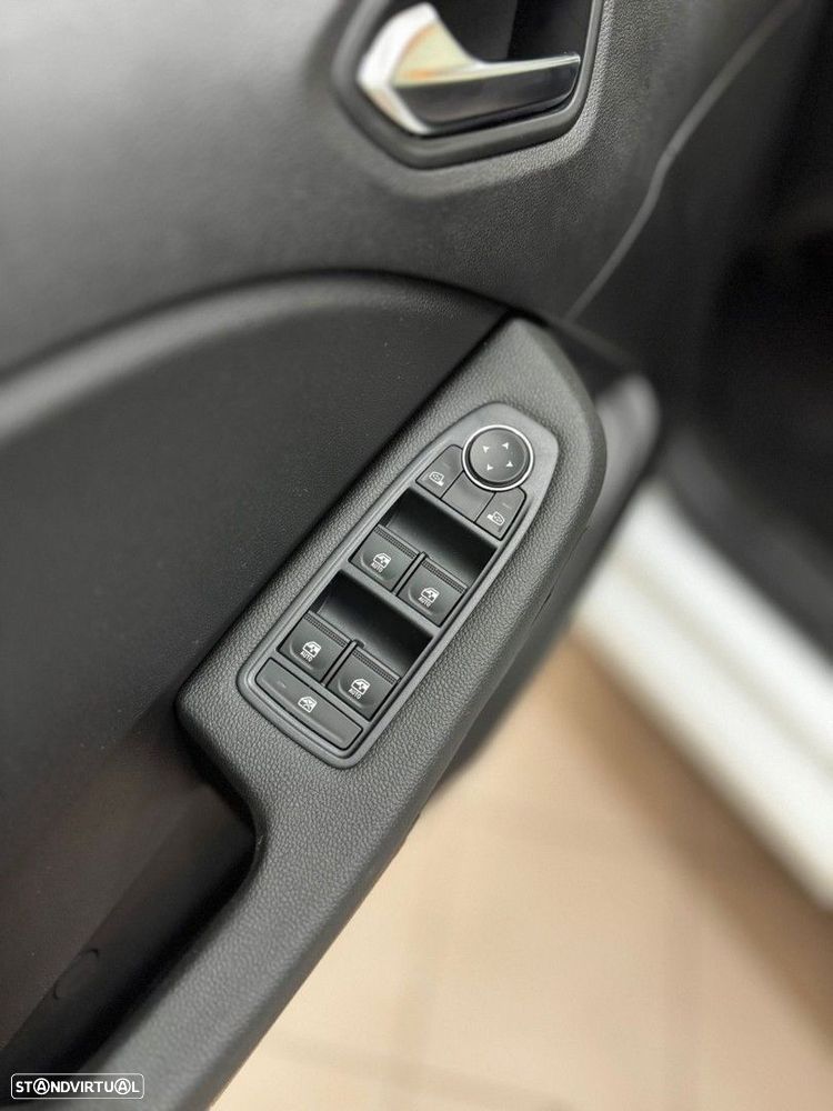 Renault Clio SCe 65 EVOLUTION - 24