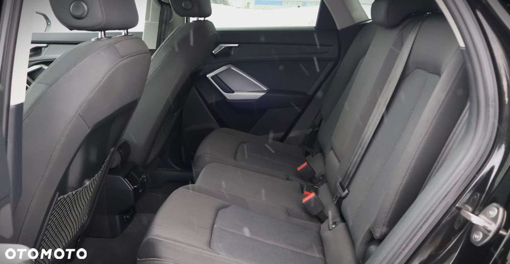 Audi Q3 Sportback - 13