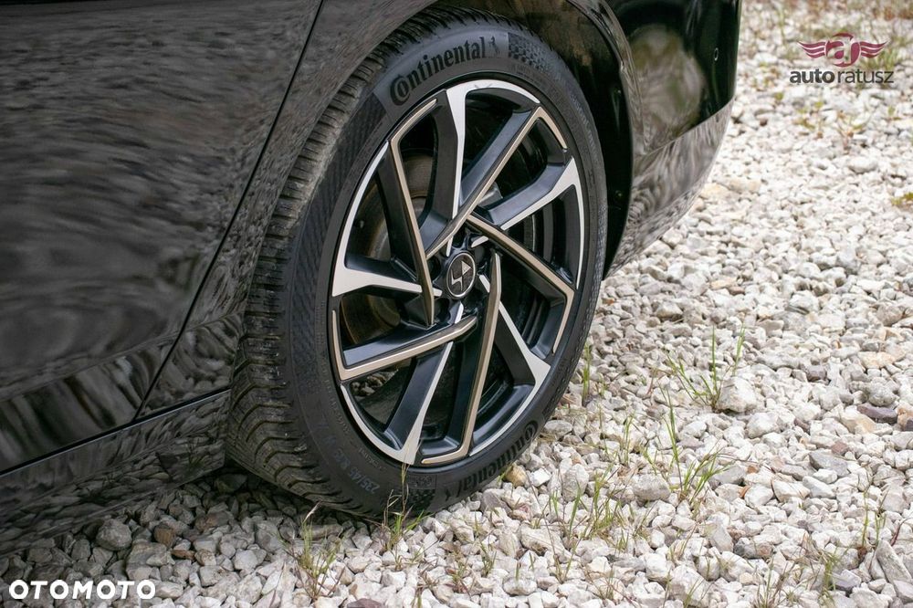 DS Automobiles DS 9 - 17